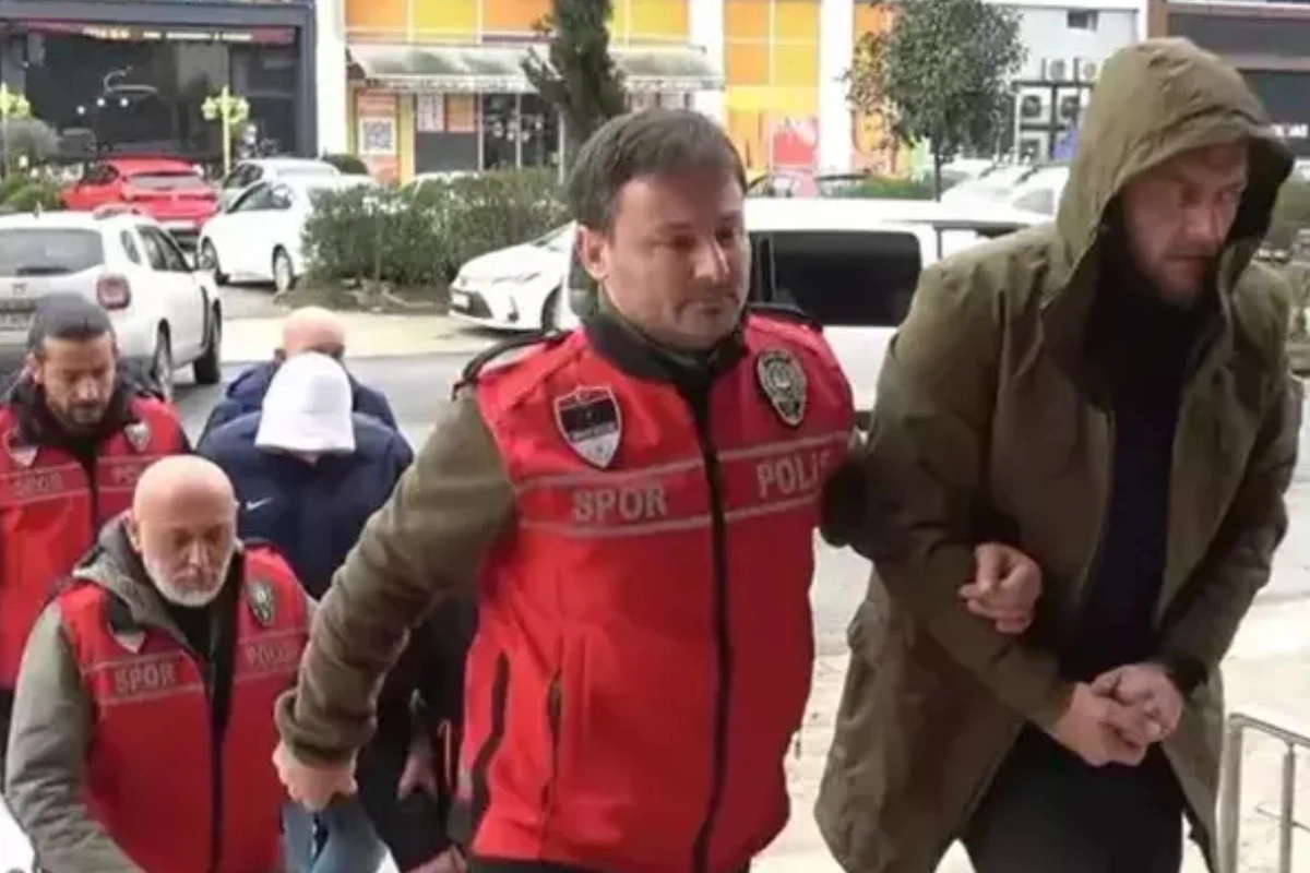 “Fənərbağça”lı futbolçulara hücum edənlərdən dördü həbs edildi - YENİLƏNİB + VİDEO